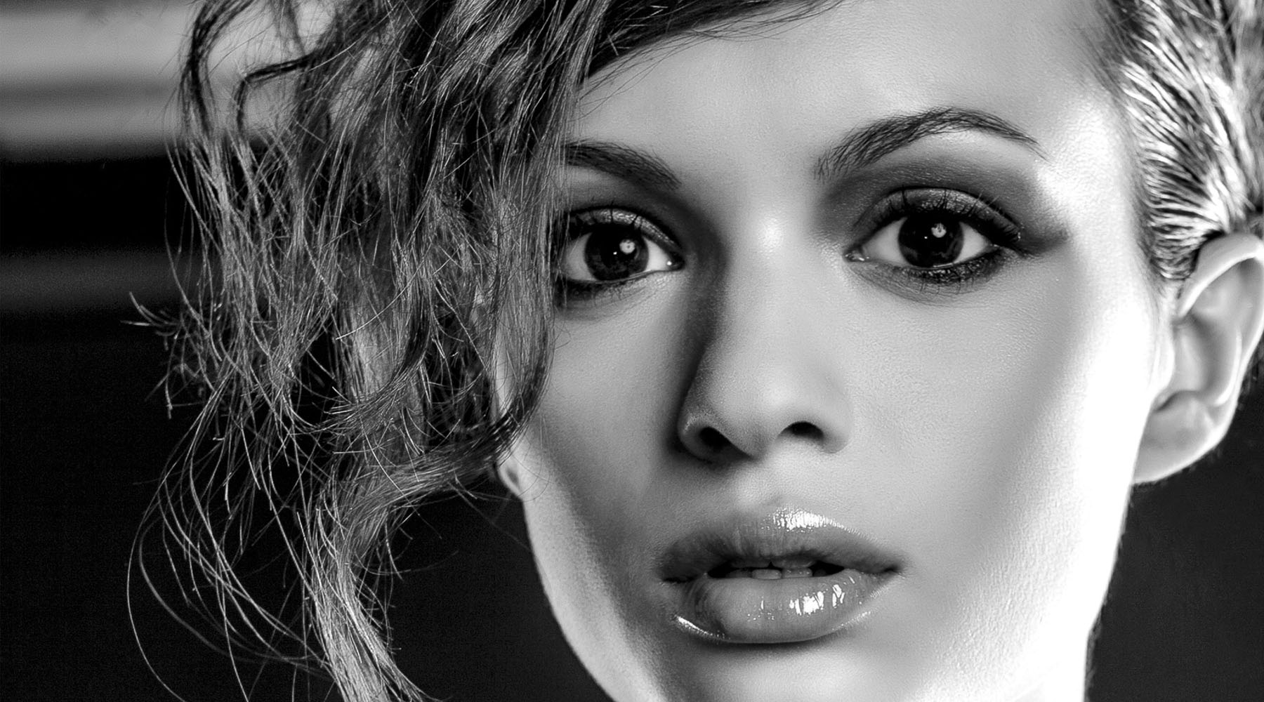 MODEL BOOK PHOTOSHOOT BY HOMERO ALEMAN PHOTOGRAPHY