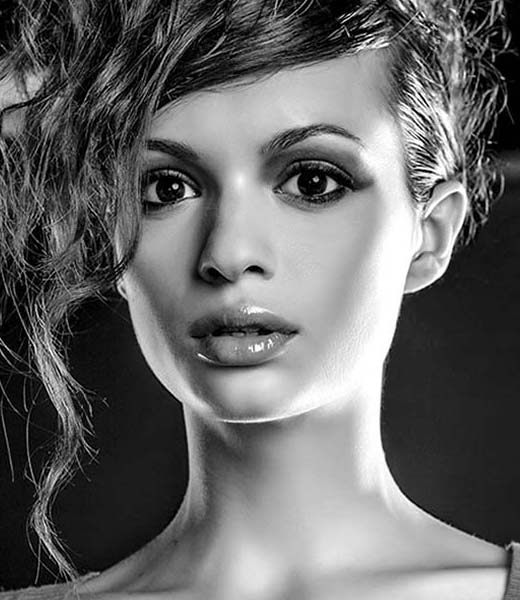 FINEARTPRINCIPAL-HOMEROALEMANPHOTOGRAPHY WOMEN BLACK AND WHITE PORTRAIT BY HOMERO ALEMAN PHOTOGRAPHY
